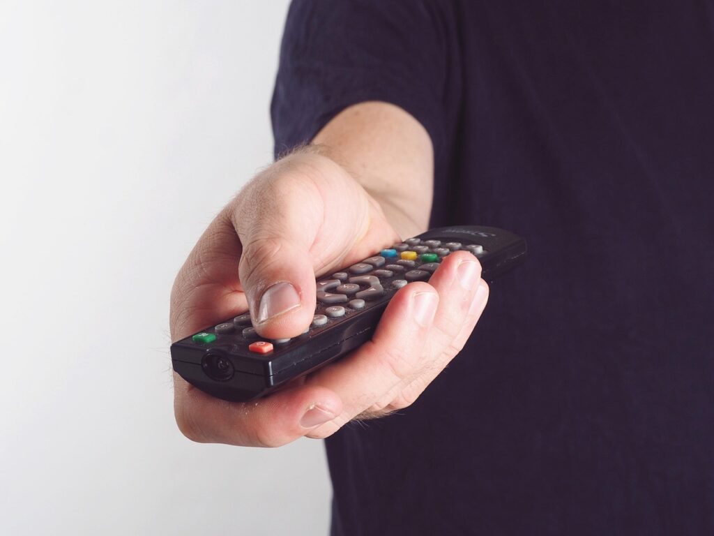 hand, remote bediehnung, tv, screen, monitor, tv antenna, movie, satellite dish, broadcast, technology, channel, watch tv, equipment, distant vision, tv, tv, tv, tv, satellite dish, channel, watch tv, watch tv, watch tv, watch tv, watch tv